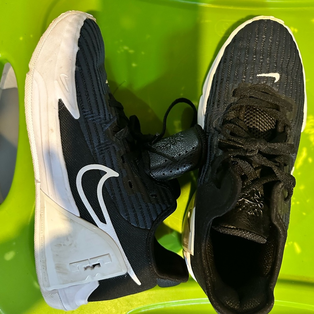 Black and White Nike LeBron Witness 6 Youth size 3